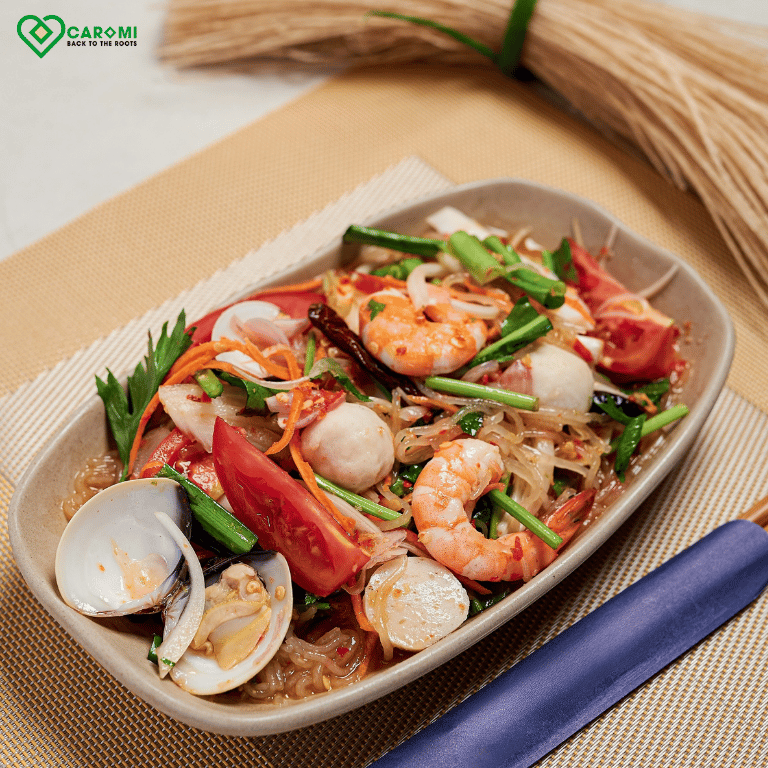 Salad hải sản phở sắn
